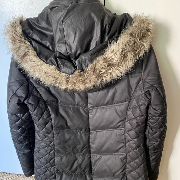 Guess black puffer coat jacket - Picture 8 of 16